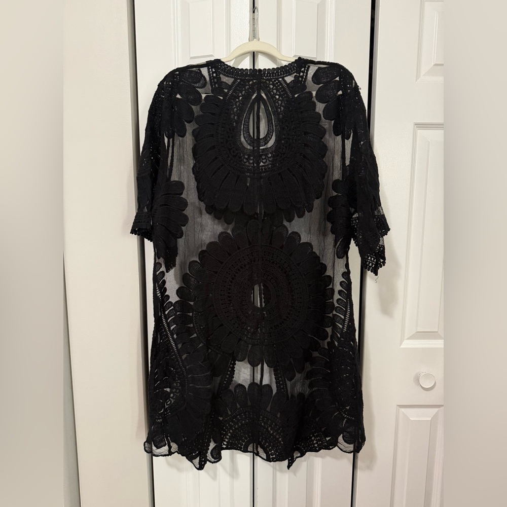 Black Lace Kimono / Beach Coverup (One Size) - Picture 2 of 6